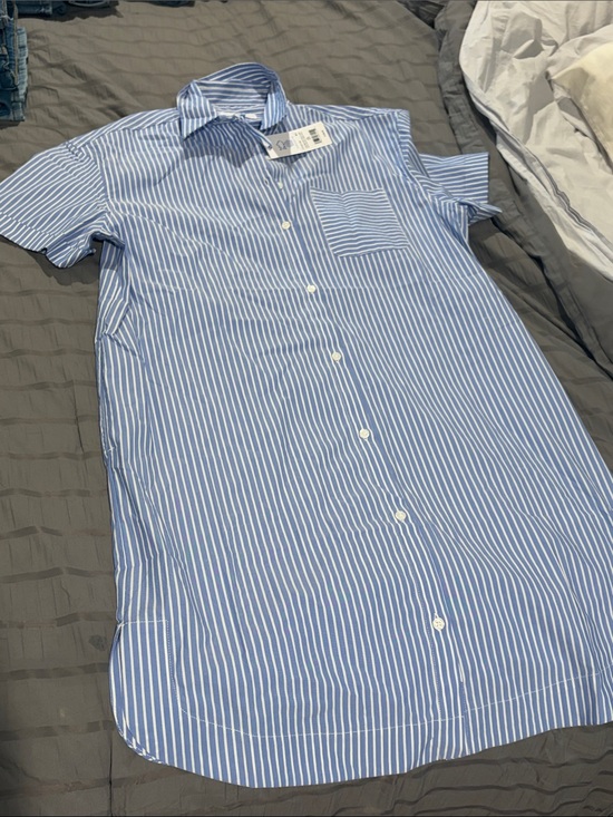 Southern Tide Dresses & Skirts - Southern Tide Blue and White Vertical Stripe Short-Sleeve Button-Down